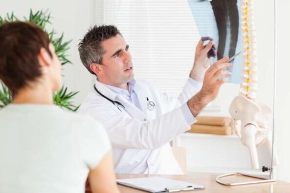 An einen Spezialisten für zervikale Osteochondrose ansprechen