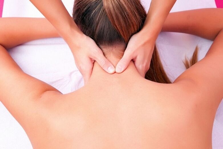 Nackenmassage bei Osteochondrose